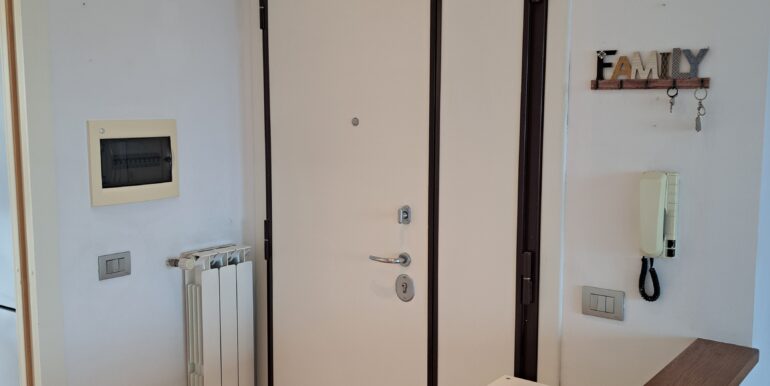 01 (3)