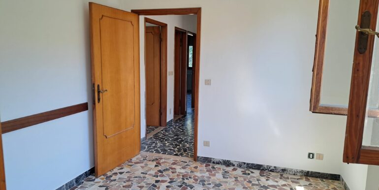 INTERNO (19)