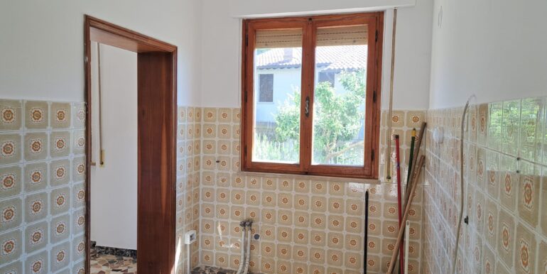 INTERNO (21)
